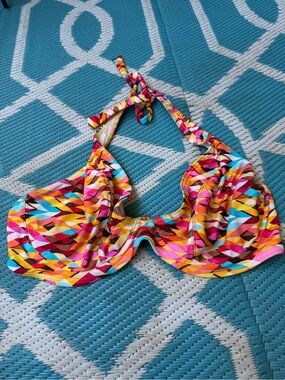 SUNSETS Colorful Geometric Halter Bikini Top 40DD underwire